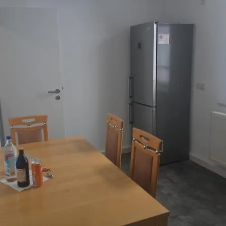 Gemuetliche Fewo-ideal Fuer Erholung Und Monteure Von Privat Apartamento