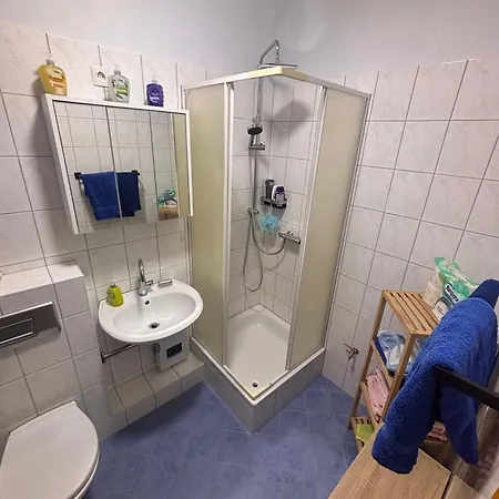 Gemuetliche Fewo-ideal Fuer Erholung Und Monteure Von Privat Apartamento *